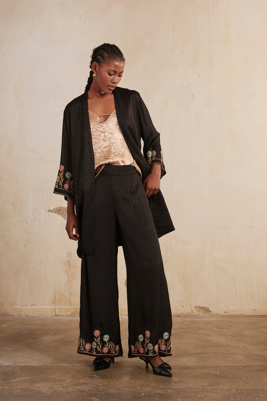Flowing straight trousers with embroidery - Black