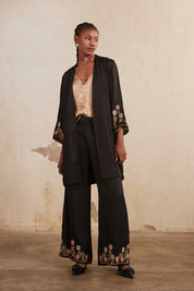 Long flowing kimono with embroidery - black