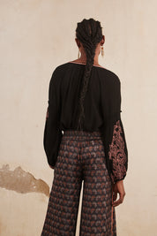 BLUSA OVERSIZE MANGA LARGA CON BORDADOS - BLACK