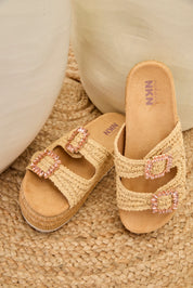 SANDALIAS DOBLE TIRA RAFIA HEBILLAS JOYA - CAMEL