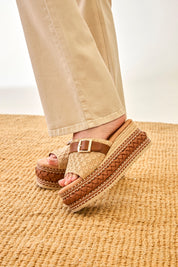 SANDALIAS PLATAFORMA RAFIA CINTA PIEL - CAMEL