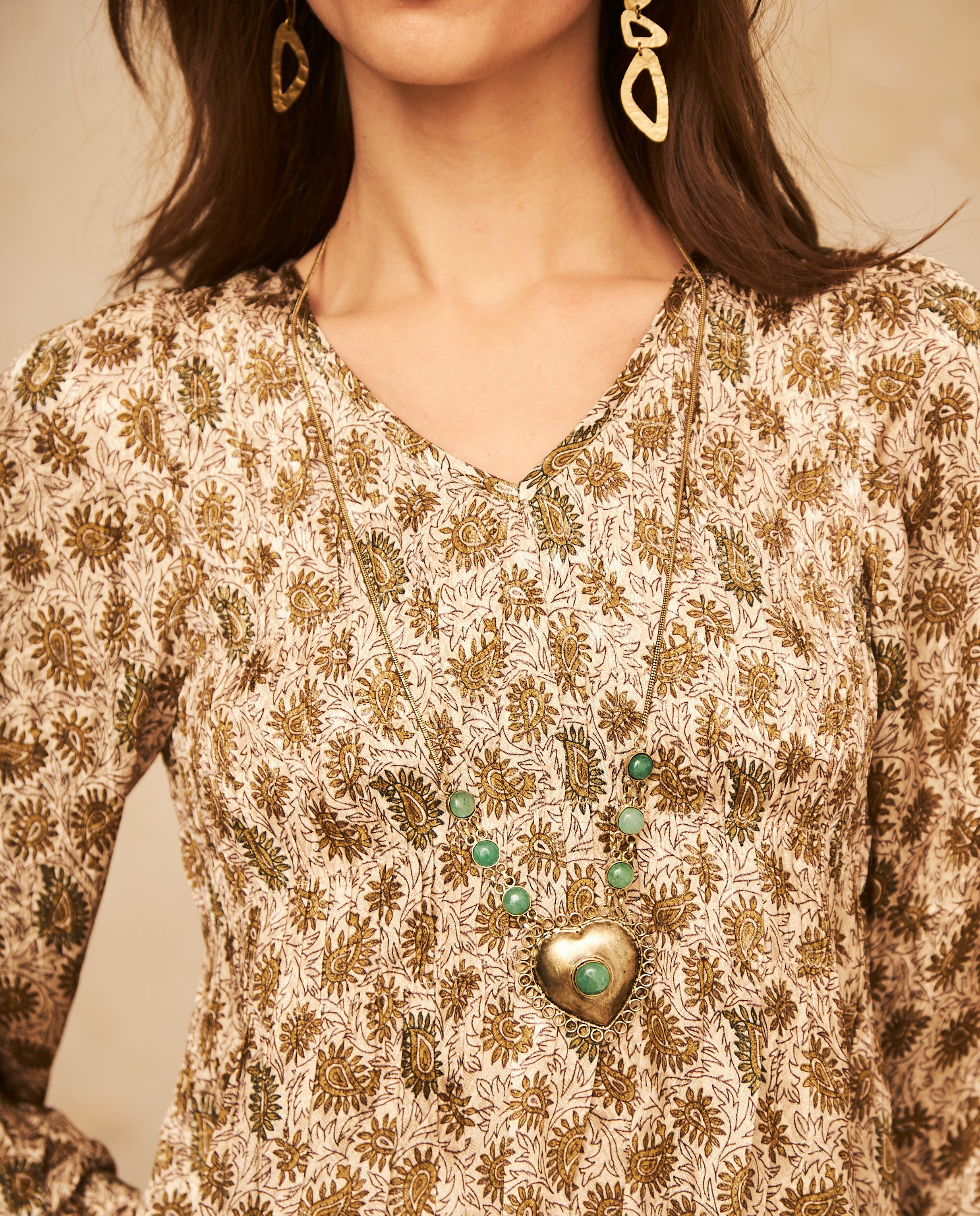 COLLAR_PM.DEVI.jpg