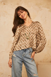 BLUSA MANGA LARGA ESTAMPADA C/  NIDO DE ABEJA - GREEN