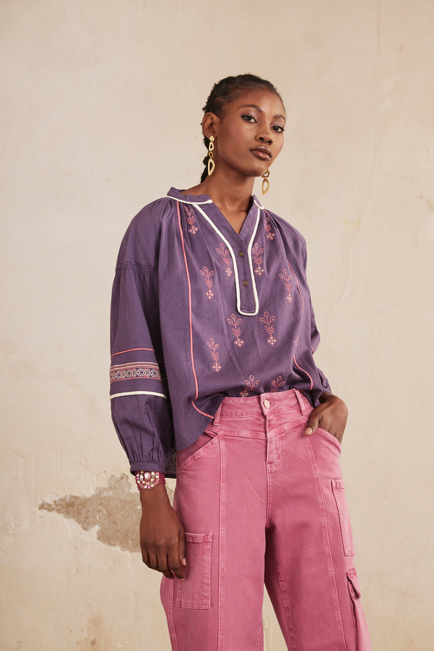 BLUSA MANGA LARGA LISA C/ BORDADO - PURPLE