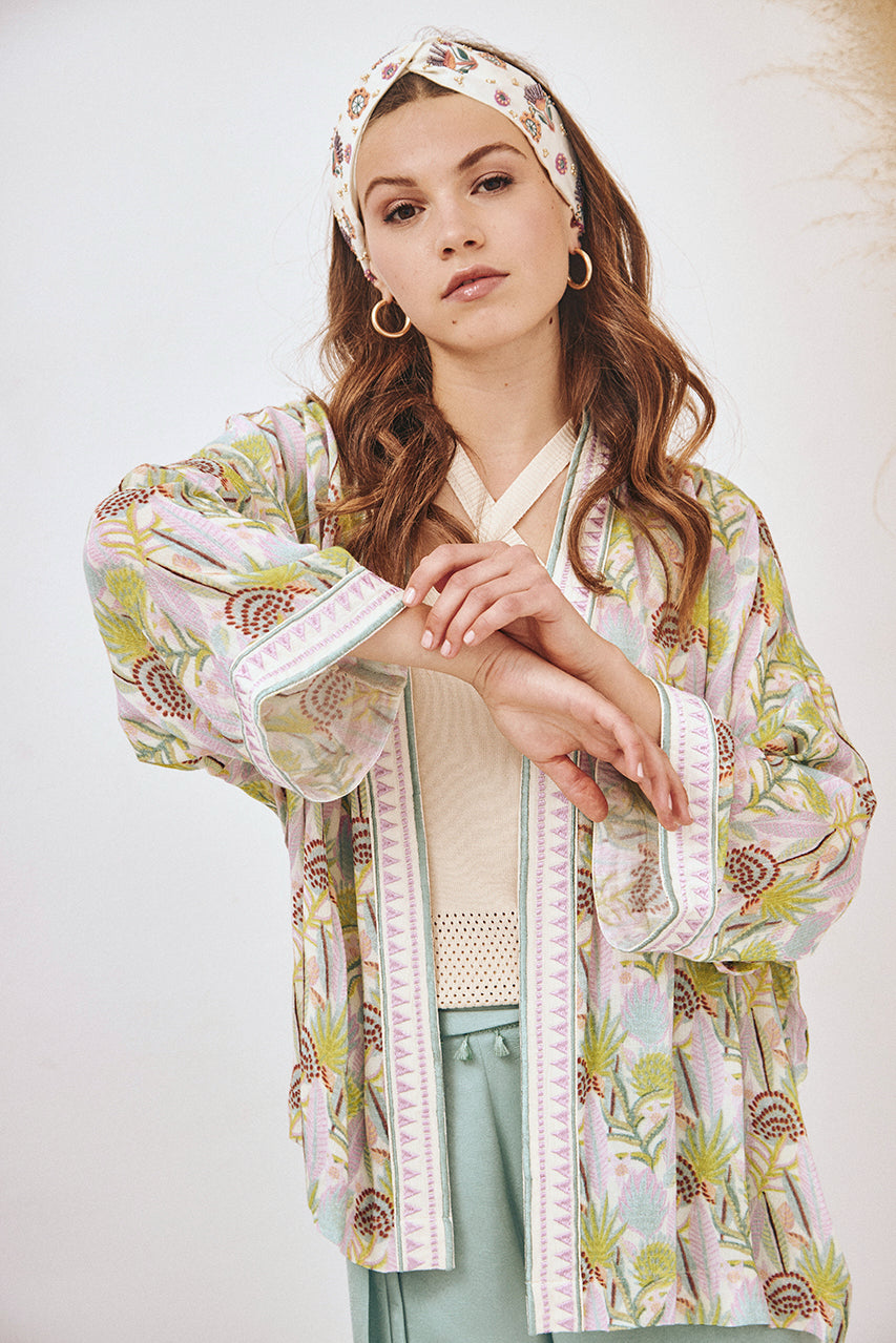 CS.THEA_000043_3-ss25.jpg