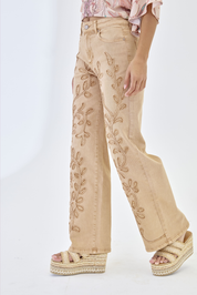JEANS WITH EMBROIDERED LEAVES - CAMEL
