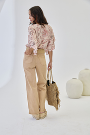 JEANS WITH EMBROIDERED LEAVES - CAMEL