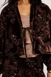 CHAQUETA ANUDADA TERCIOPELO LENTEJUELAS - CHOCOLATE