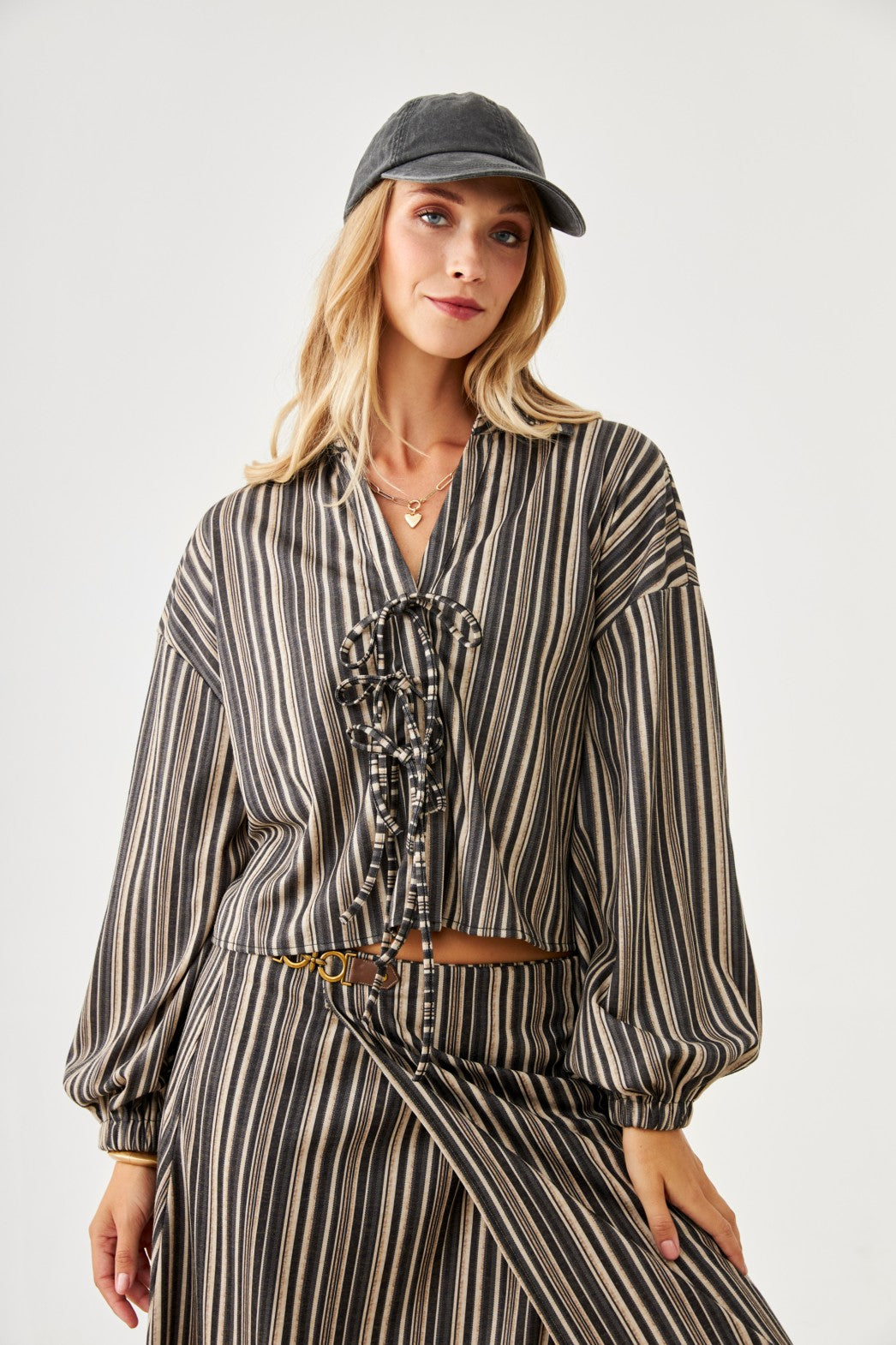 CHAQUETA TENCEL ESTAMPADO RAYAS - GREY