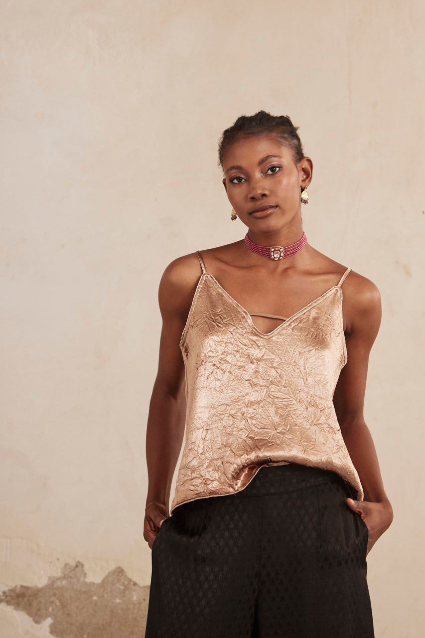 TOP DE TIRANTES CON FORNITURA - CAMEL