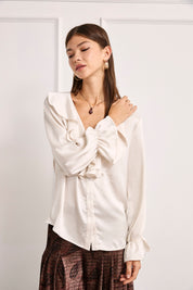 BLUSA SATINADA CUELLO VOLANTES - IVORY