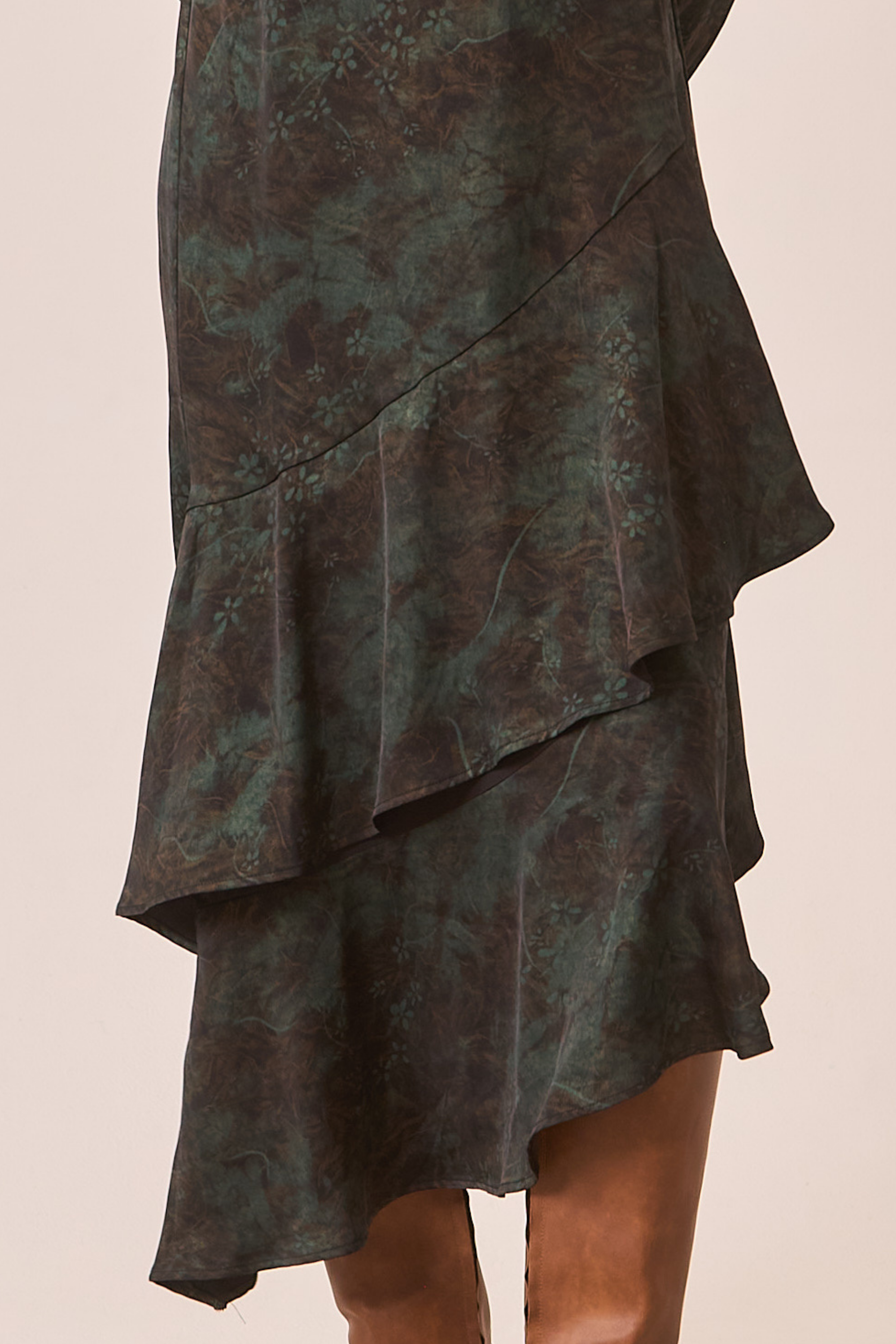 VESTIDO ASIMÉTRICO VOLANTES - GREEN