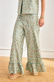 PANTALÓN PINZAS Y VOLANTES LENTEJUELAS - AZUL