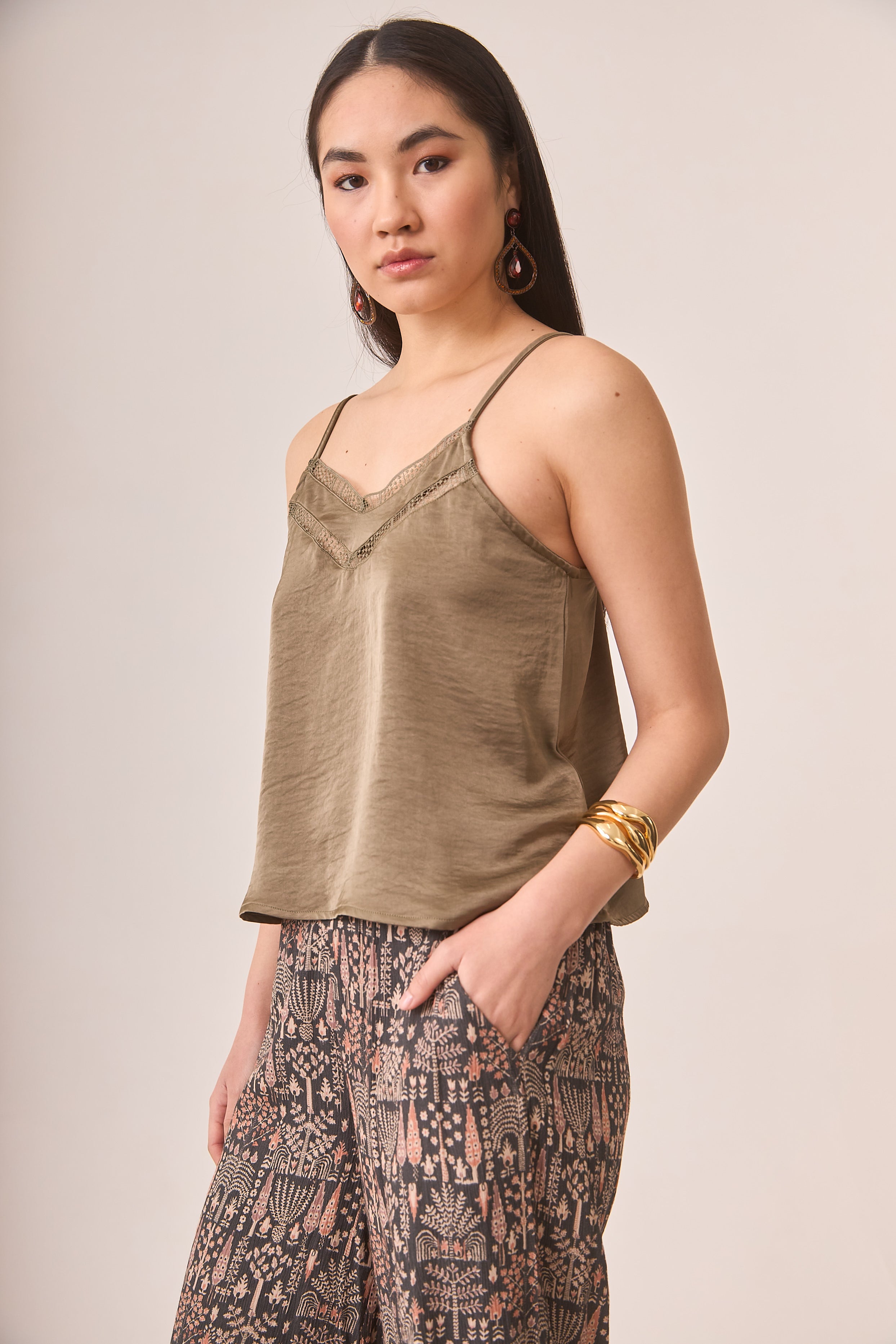 TOP LENCERO SATINADO - KHAKI