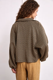 CHAQUETA CORTA PATTERN JACQUARD - CAMEL