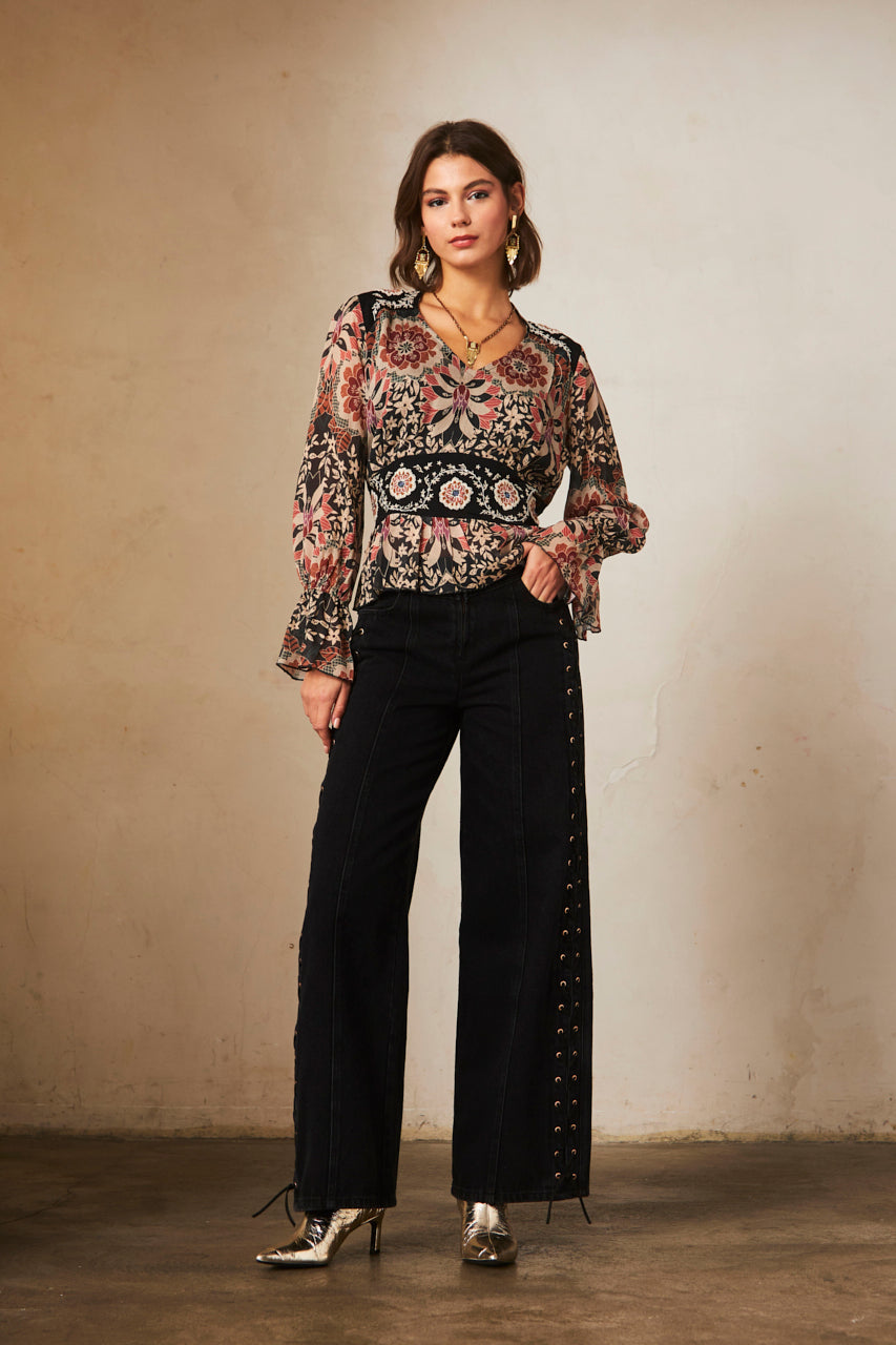 Long-sleeved printed blouse with embroidery - Black