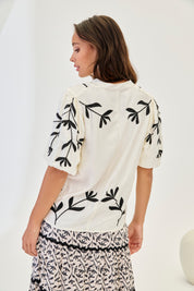 TWO-TONE MAO STYLE SHORT SLEEVE BLOUSE - WHITE