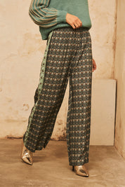 Straight-leg fluid trousers with embroidery print - Green