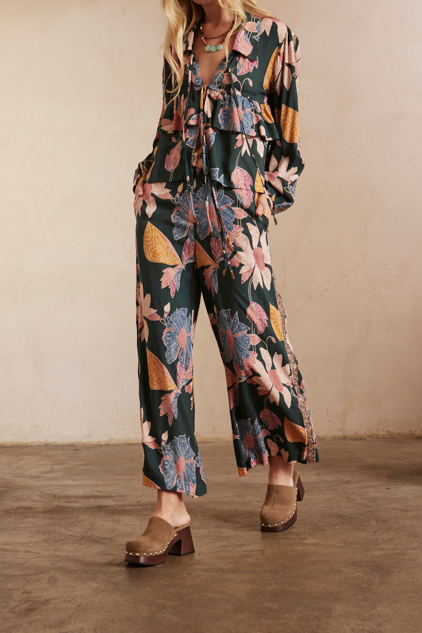 Straight-leg fluid trousers with embroidery - green