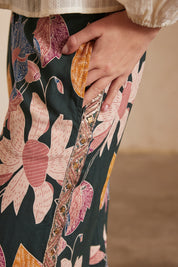 Straight-leg fluid trousers with embroidery - green