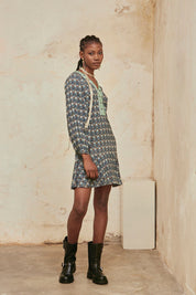SHORT DRESS WITH LONG SLEEVES AND EMBROIDERY PRINTED - GREEN