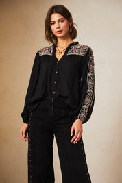 Long-sleeved blouse with embroidery - black
