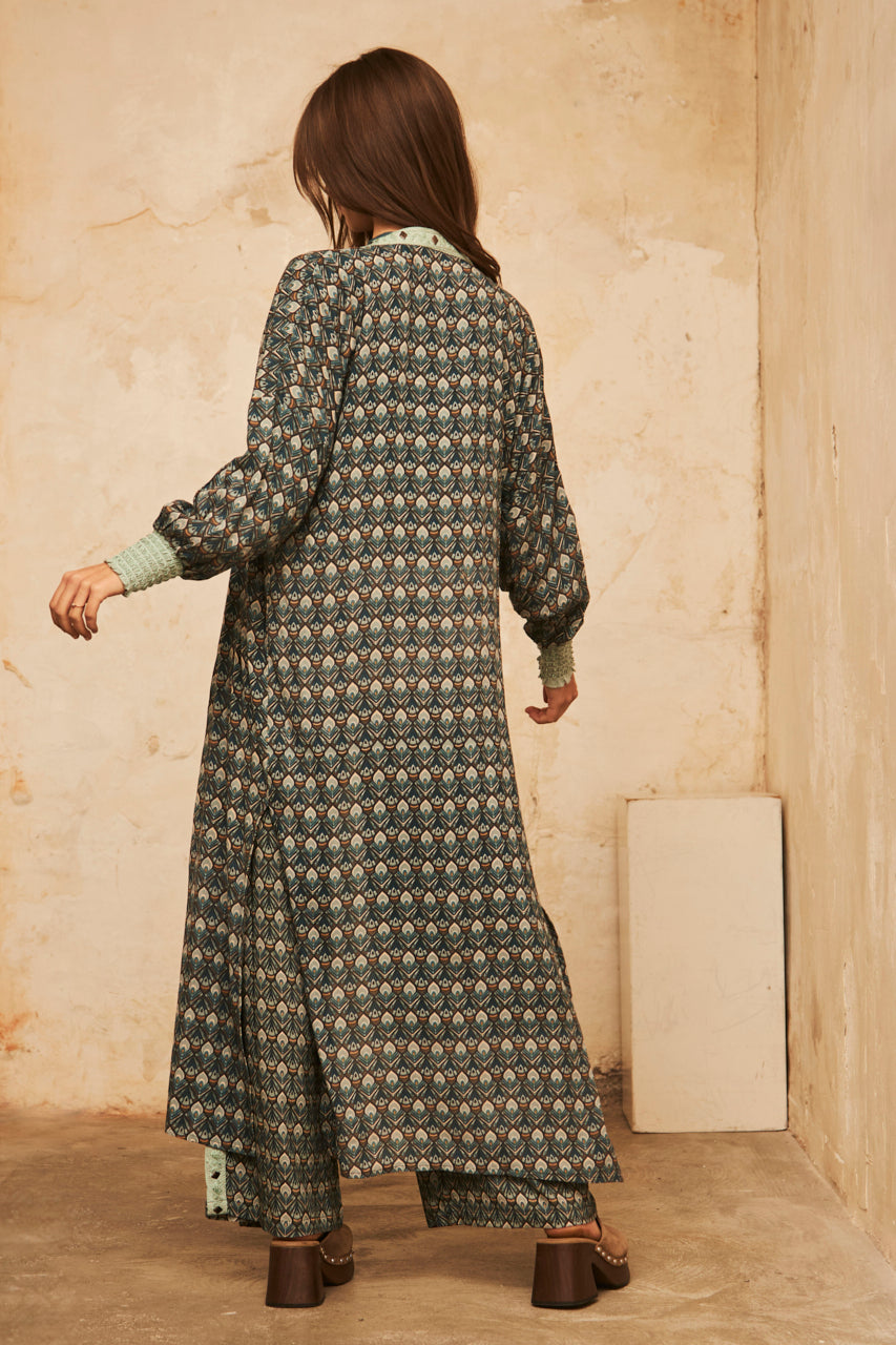 KIMONO LARGO MANGA LARGA ESTAMPADO CON BORDADO - GREEN