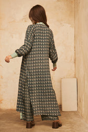 KIMONO LARGO MANGA LARGA ESTAMPADO CON BORDADO - GREEN