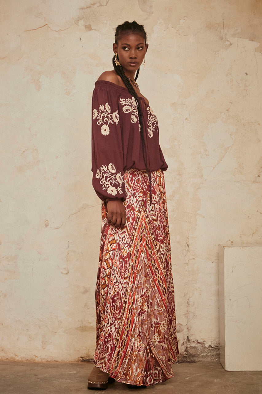 BLUSA MANGA LARGA BORDADA - WINE