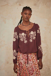 BLUSA MANGA LARGA BORDADA - WINE