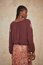 BLUSA MANGA LARGA BORDADA - WINE