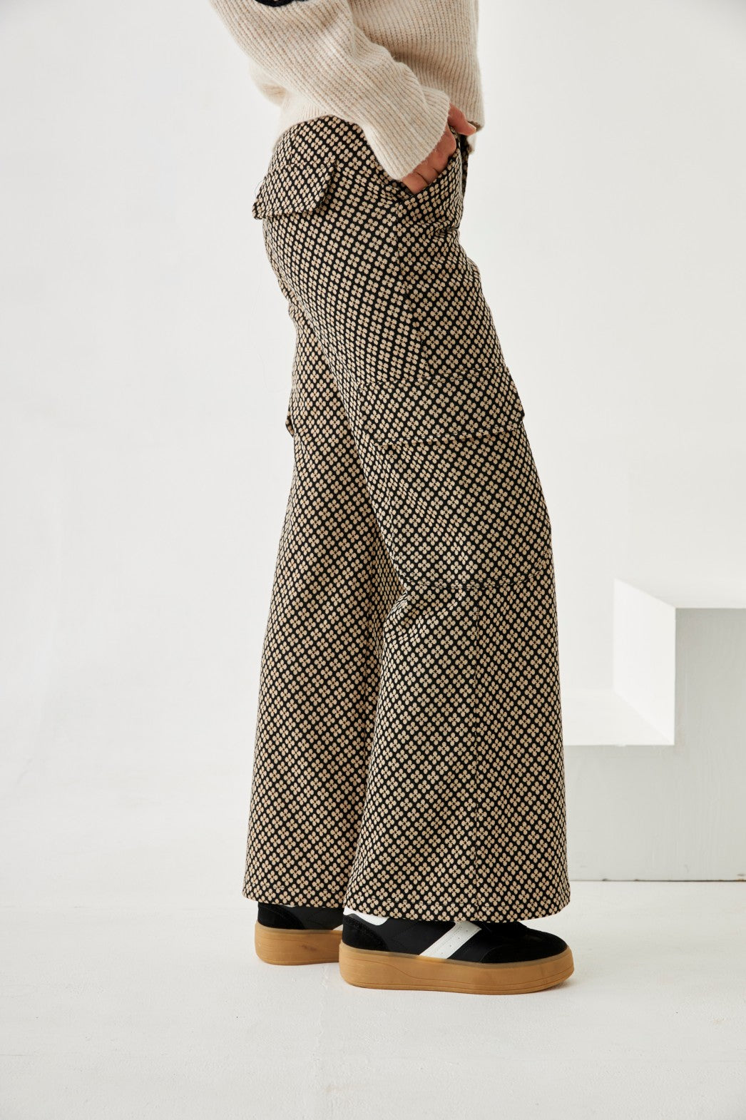 PANTALÓN CARGO JACQUARD - BLACK
