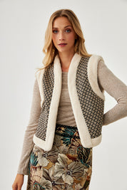 CHALECO JACQUARD PUNTO CON BORREGUITO - BLACK