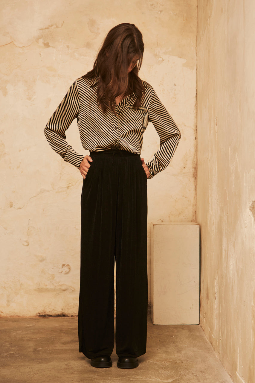 Wide-legged knit trousers with lurex - black
