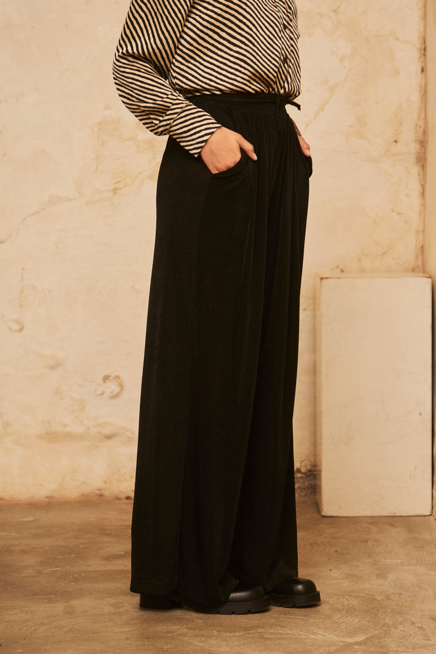 Wide-legged knit trousers with lurex - black