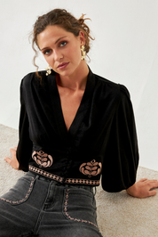 BLUSA BORDADOS CINTURA - BLACK