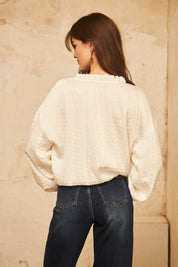 Loose, long-sleeved shirt with elastic at the hem - ECRU