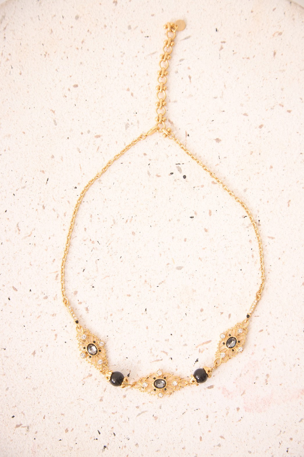 COLLAR CON PIEDRAS - BLACK