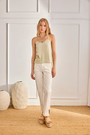 TOP CALADOS ESPALDA CRUZADA - CAQUI