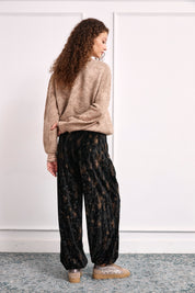 PRINTED VELVET JOGGER PANTS - BLACK