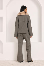 CHAQUETA JACQUARD ADAMADO CUELLO PELO - NEGRO