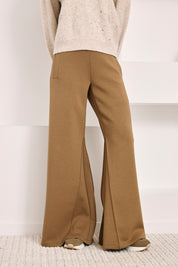 FLARED KNIT TROUSERS WITH POCKETS - CAMEL