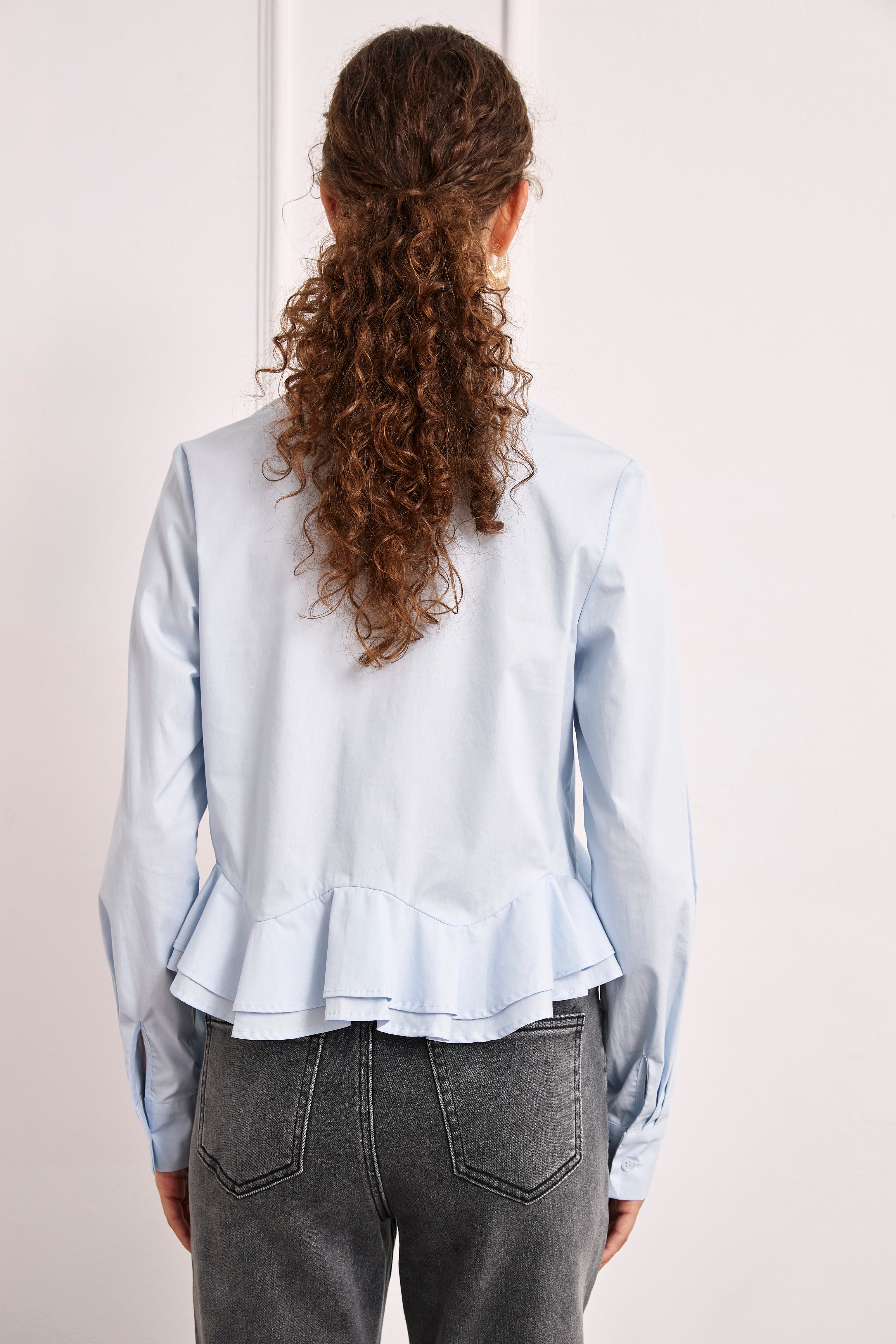 BLUSA CAMISERA CORTA VOLANTE - AZUL