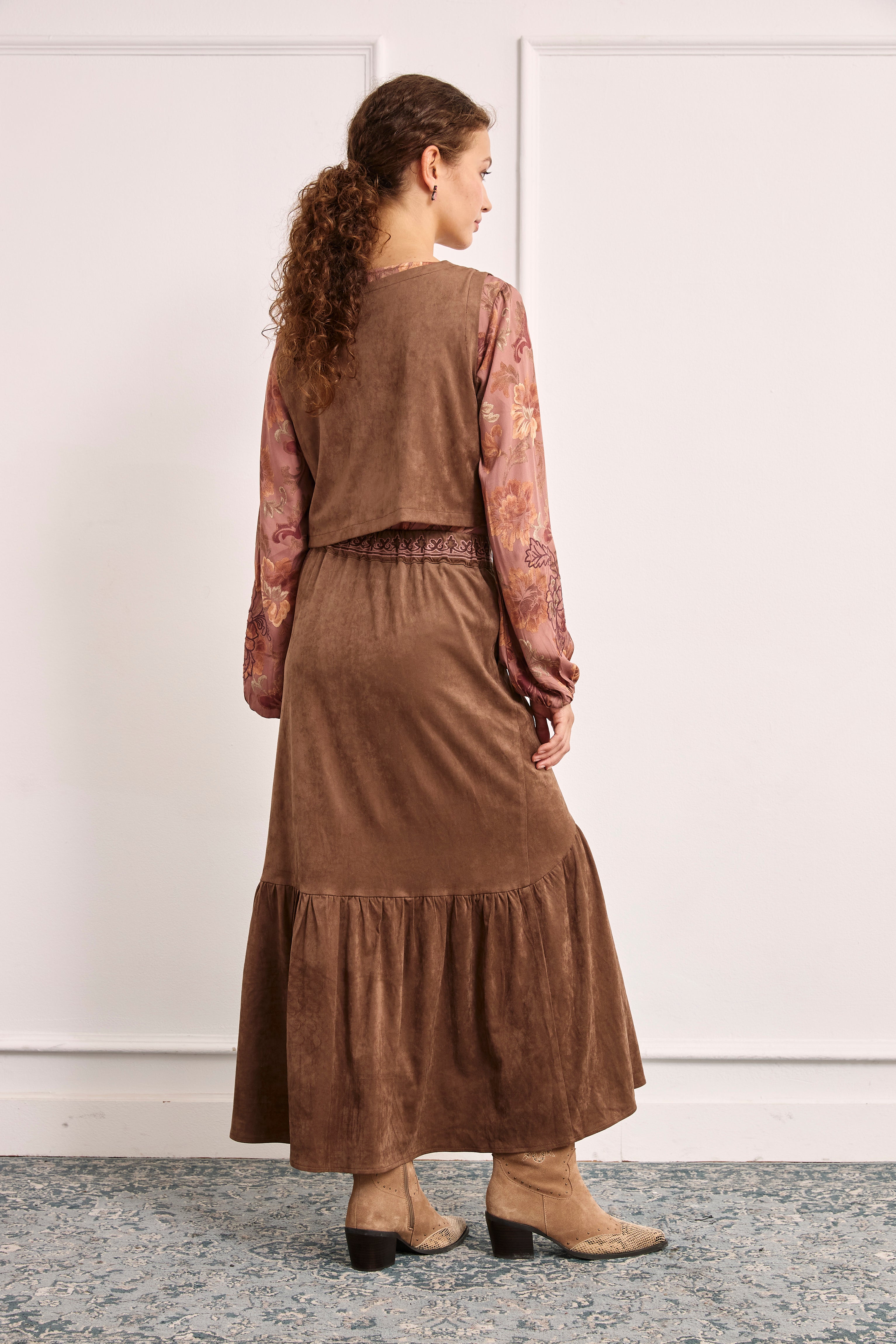 EMBROIDERED AND STUDDED SUEDE VEST - CHOCOLATE