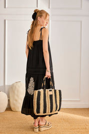 VESTIDO PLISADOS Y CALADOS - NEGRO