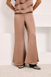 PANTALÓN FLUIDO BOOT CUT - TAUPE