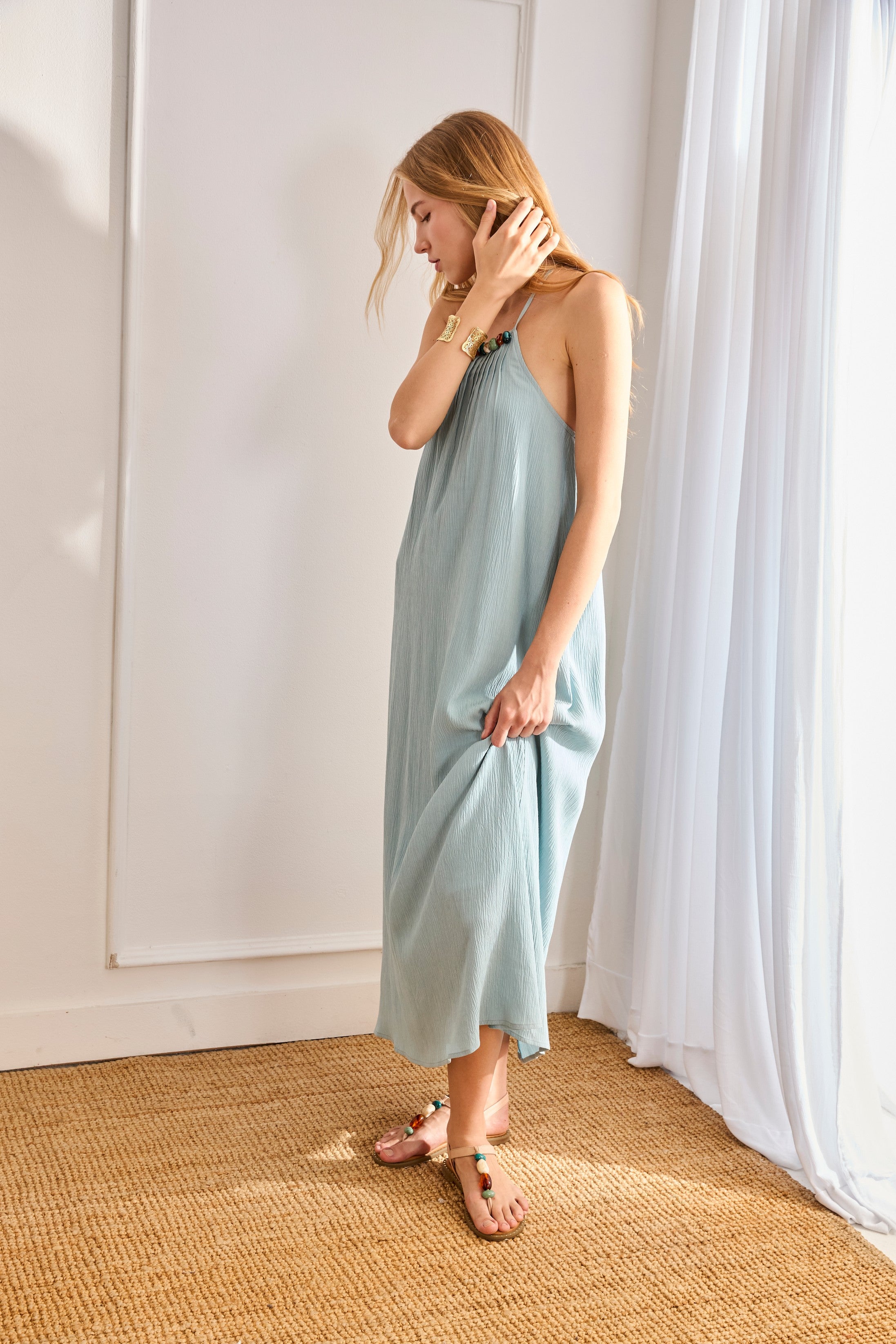 VESTIDO SMOKED HALTER PIEDRAS - AZUL