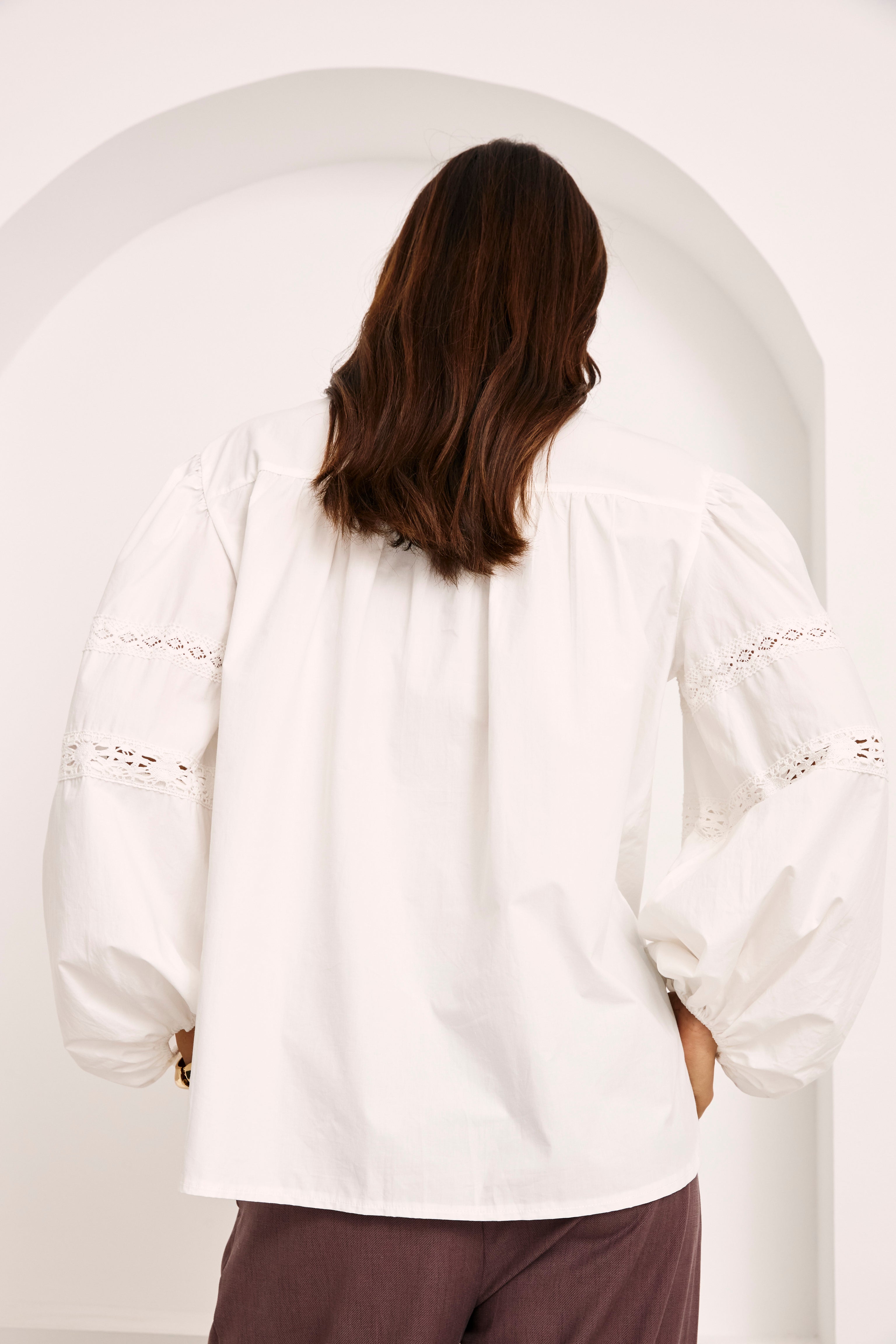 EMBROIDERED BLOUSE WITH PUFF SLEEVES - WHITE - WHITE