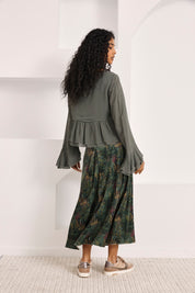 BLUSA VOLANTES Y BORDADOS - VERDE