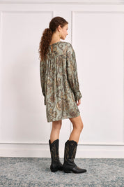 VESTIDO SEDOSO FLORES HERÁLDICAS - CAQUI